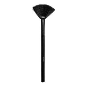 Celavi Powder Fan Brush