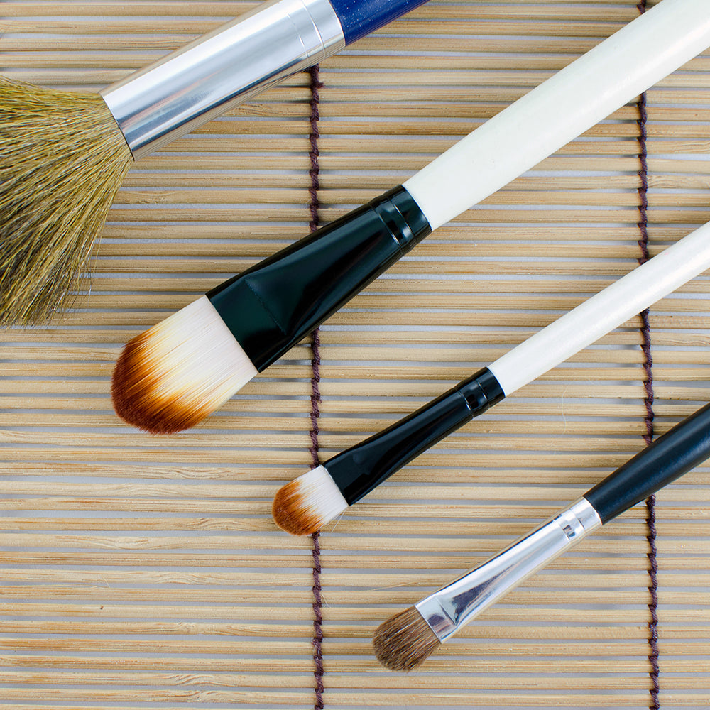 Celavi Bamboo Powder Brush